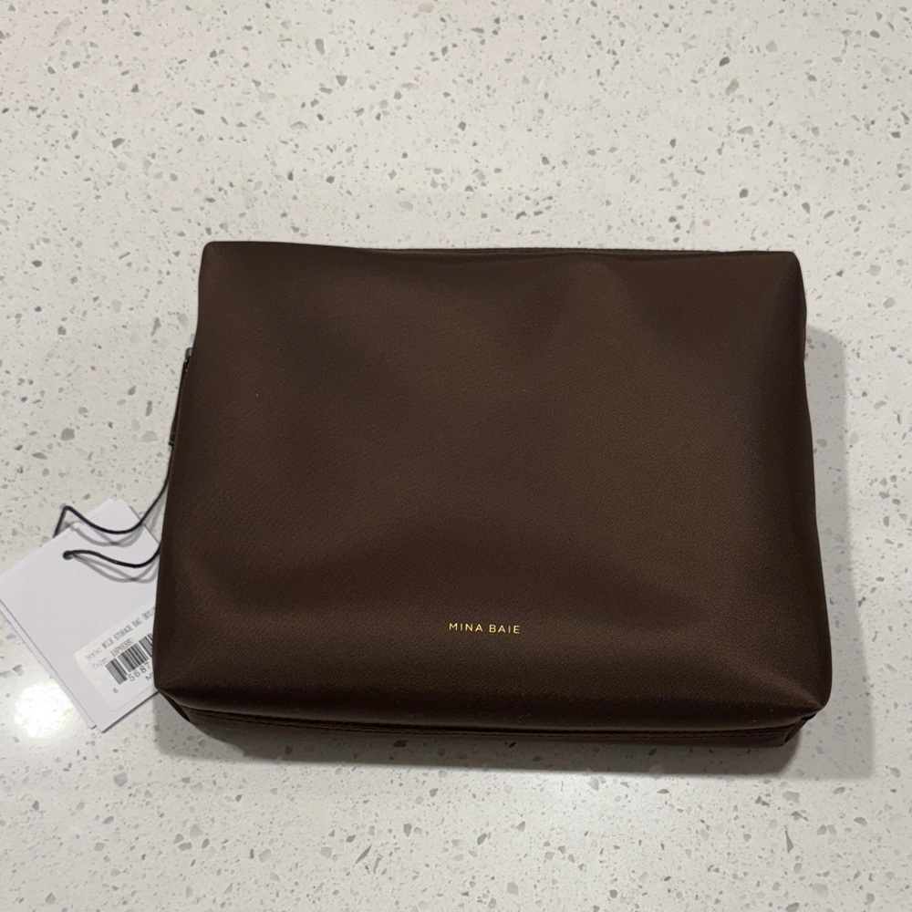 NWT Mina BAIE Piper Pouch in Espresso